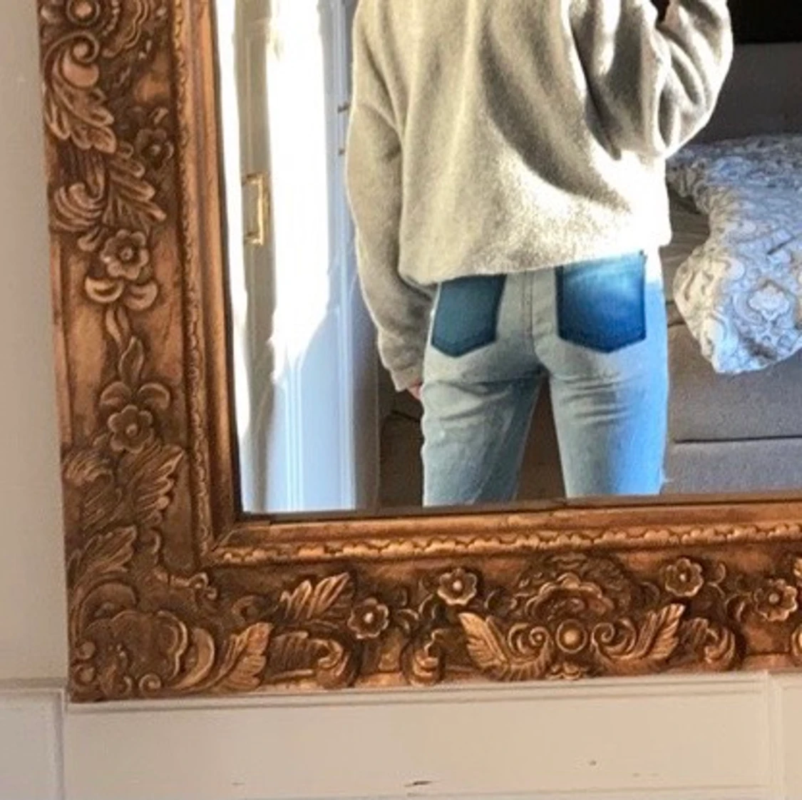 blåa jeans från mango hål  - 91