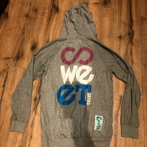 Sweet sktbs zip hoodie  - Skön tunn hoodie med dragskedja.