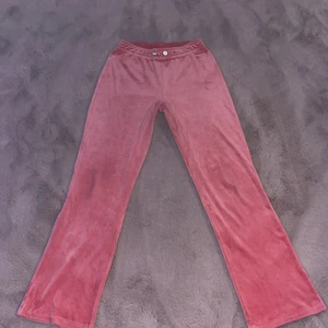 Gina tricot cecilia velour byxor - Skönt material, använt Max 3 gånger sitter som S