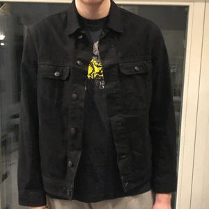 Jeansjacka - Jeansjacka i fint skick från Mango