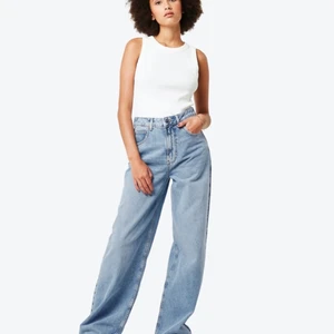 Superfina jeans! - Säljer dessa jeans då jag har ett par liknande! Använda fåtal gånger. Hör av dig vid intresse!