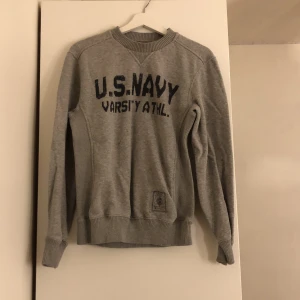 Naval Academy tröja  - Ny, har inga märken, bra skick, skön 