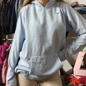 Nike vintage Spellout Sweater  - we sell vintage items , located in Germany.  write us if interested!! 💘