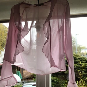 2000th rosa kofta - Rosa kofta med knytning 