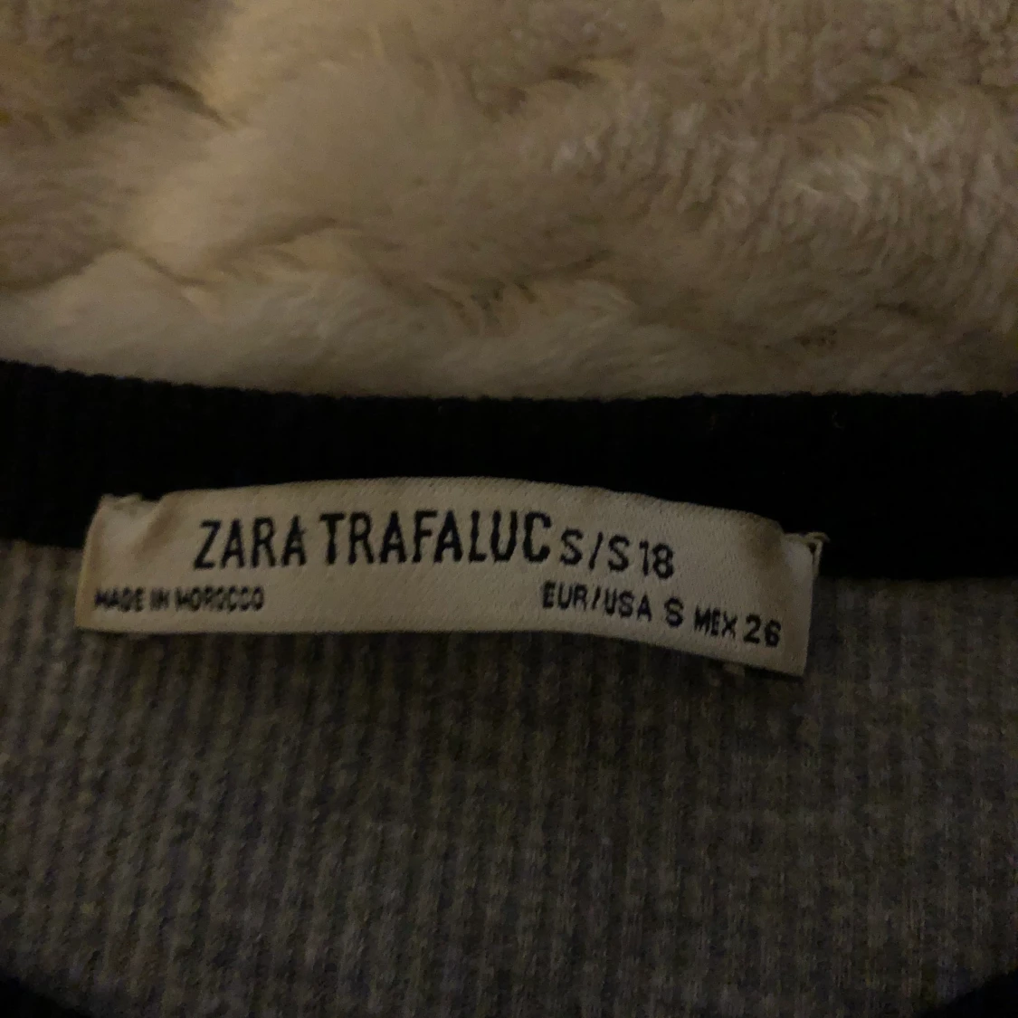 Zara tröja - 90