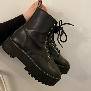 Svarta kängor - Ett oar oanvända kängor! As snygga. Storlek 37