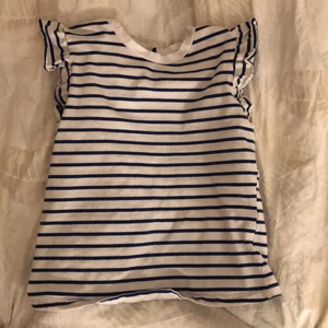 Randigt linne - Bra skick, sitter fint på, oanvänd