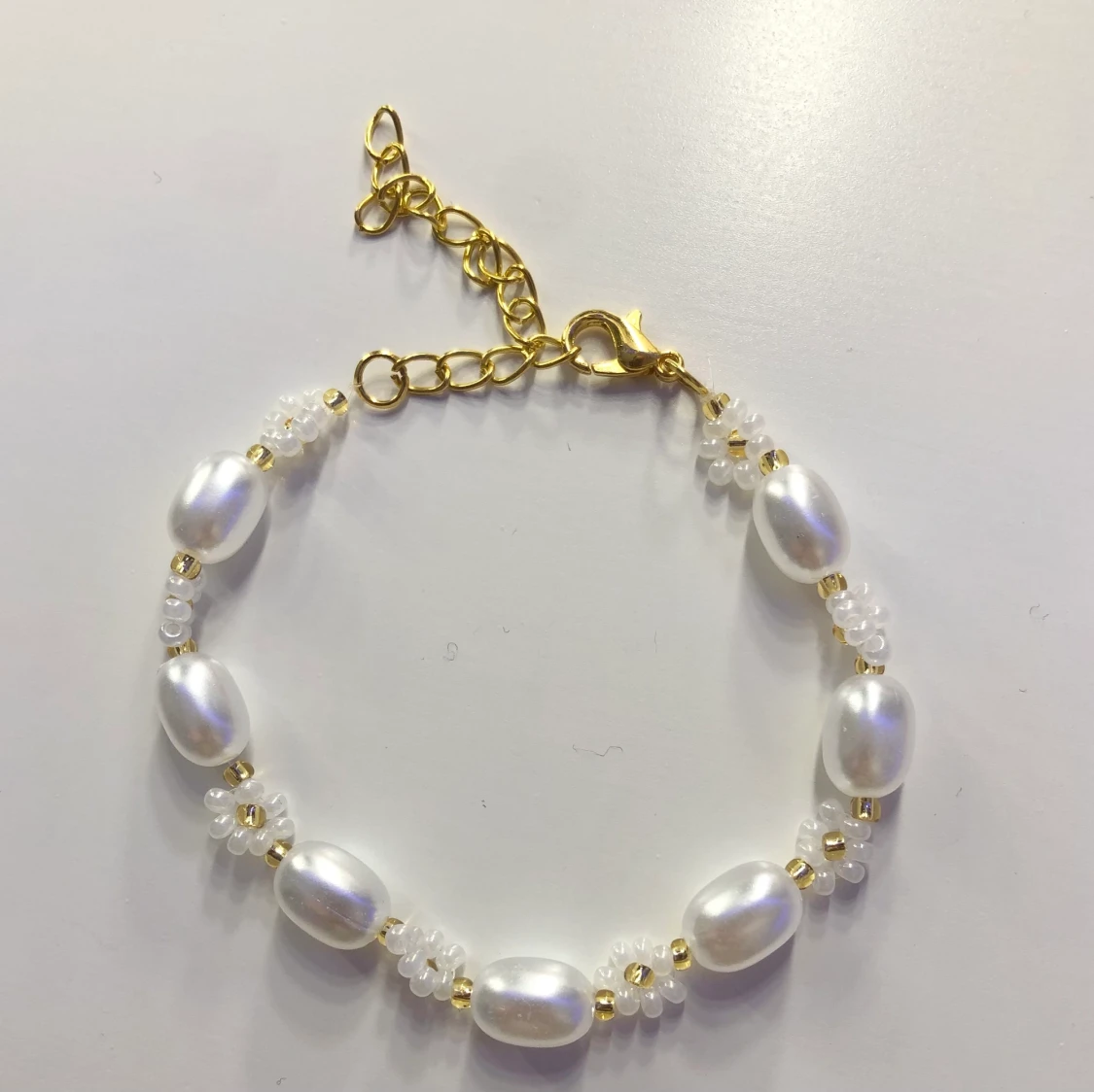 Pärlarmband med blommor✨