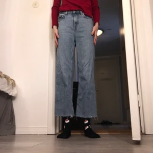 Jeans från lager 157 - Jätte fina jeans från lager 157 dock är de för små för mig. Jag är ungefär 173 och de är för korta. Normalpriset från början var 300kr men jag säljer dessa för 150kr + frakt 