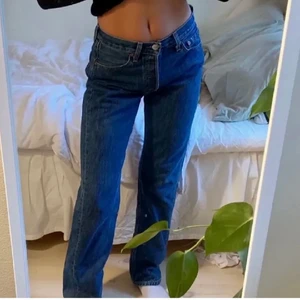 Levi’s Jeans - Jättesnygga levi’s jeans i modellen 501 strl: W31 L34. Första två bilderna lånade. Super bra skick. Frakt tillkommer till priset. 