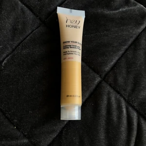 Ansiktsmask  - Ansiktsmask från ”hey honey”. Helt orörd och oöppnad💜