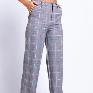 Gråa kostymbyxor MADLADY x KAMMI - Super sköna och snygga kostymbyxor från madlady x kammi😍🖤👌🏻