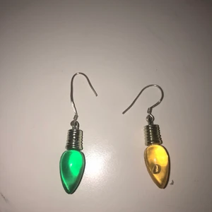 Glödlamp örhängen  - Fina glödlamp örhängen❤️