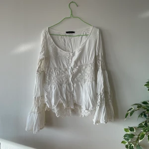 Vintage Tröja - Storlek står inte men skulle gissa på S/M. Tyvärr kommer den inte till användning längre! Pris kan diskuteras. Frakt tillkommer (62kr)🥰