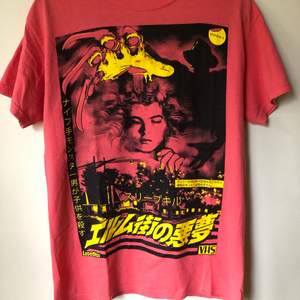 Retro A Nightmare On Elm Street T-Shirt Size medium, fits like a regular men’s size medium.  Excellent condition, no flaws or damage.  DM if you need exact size measurements.   Buyer pays for all shipping costs. All items sent with tracking number.   No swaps, no trades, no offers. 
