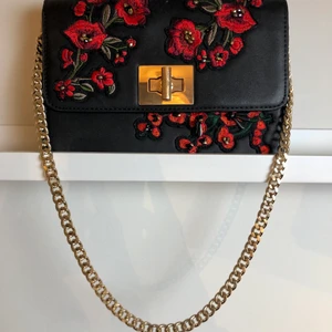 Väska - Endast använd ett fåtal gånger 