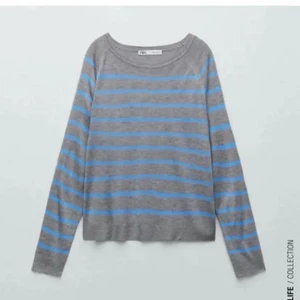 Randig Zara tröja - Trendig Zara tröja som jag precis köpt. Nypris 169kr. Suuuuper skönt material💙just nu ligger budet på 230