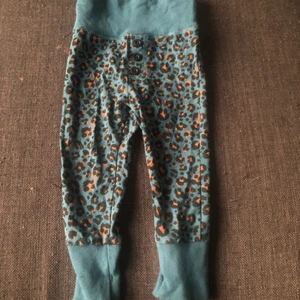 TinyOne byxa - Mycket fint skick.