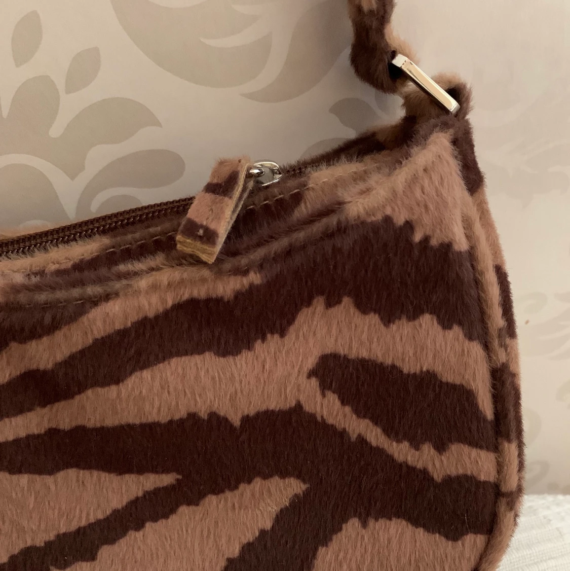 brun zebra väska  - 90