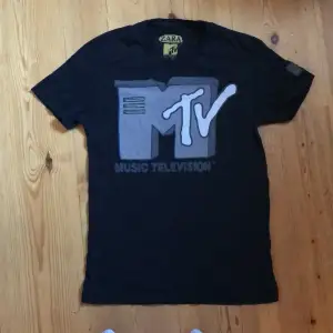 Asball t-shirt med MTV tryck 