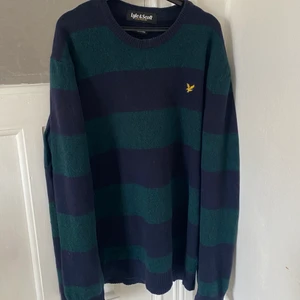 Randig lyle & scott tröja - Jättefin randig lyle & scott tröja💗 står ingen storelk men skulle säga att det är som en M/L💗