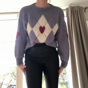 Stickad tröja - Mjuk stickad tröja från Zara. 