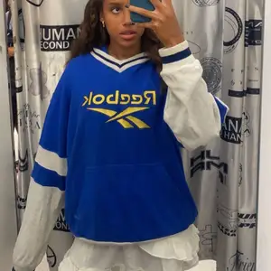 Vintage Reebok hoodie. Stl L bra skick💙