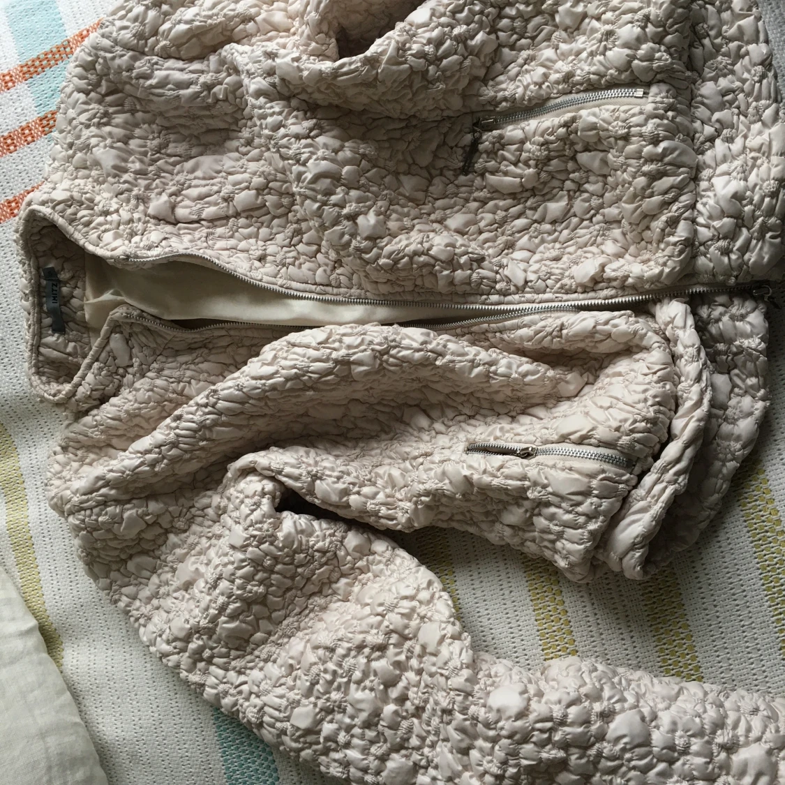 Hvis jakke med seje detaljer 