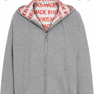 Sandro Hoodie - Knappt använd därav har jag inga bilder med den på men kontakta mig för bilder!❤️