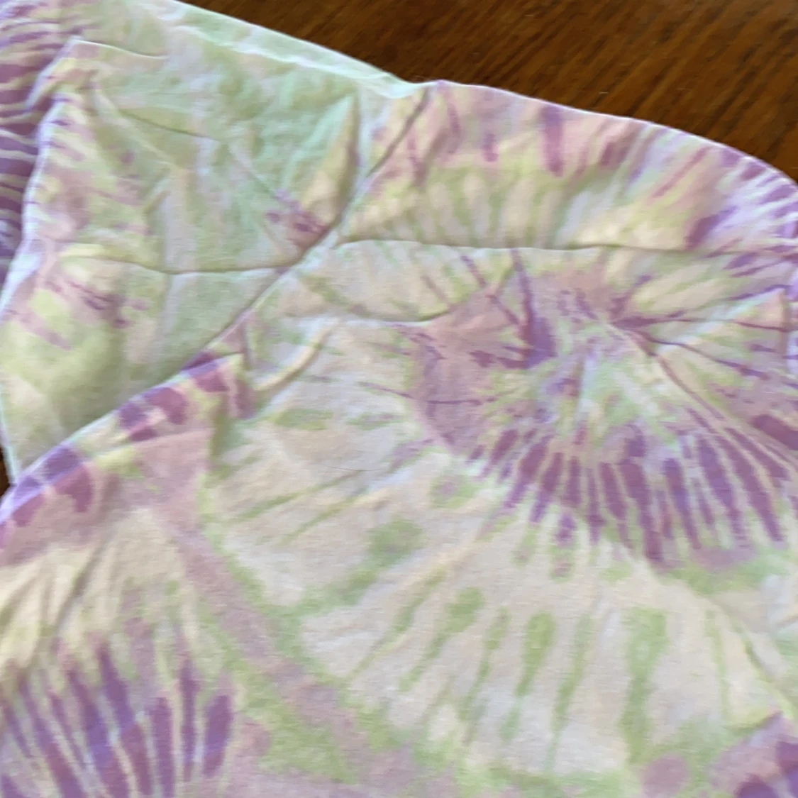 Tie- dye t-shirt, grön o lila