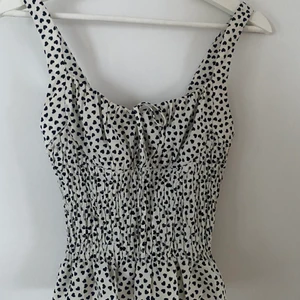 Topp - Super söt topp från topshop! Använt endast två gånger. Köparen står för frakt☺️