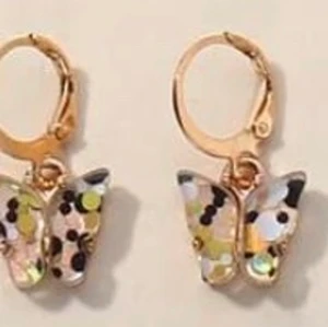 Ingen - Prickiga fjärils örhängen