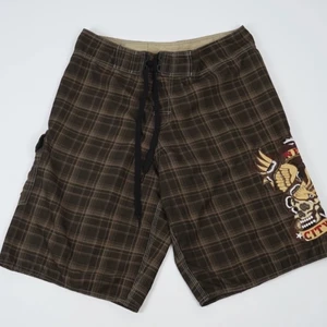 Ed Hardy badbyxor - Fett feta Ed Hardy badbyxor i snygg rutig brun färg. Helt nya, tyvärr vart de för stora för mig 💔 För fler bilder eller eventuella frågor kontakta mig 😊