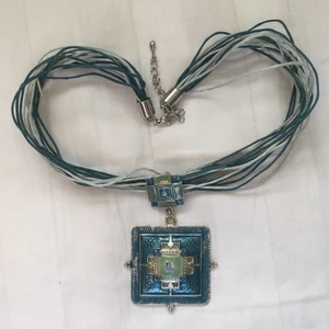 Halsband 🦋 - Oanvänt halsband 🦋