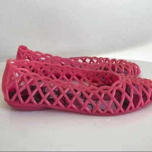 Plassandaler sandaler strandskor  - Fina strandskor i Stl 37