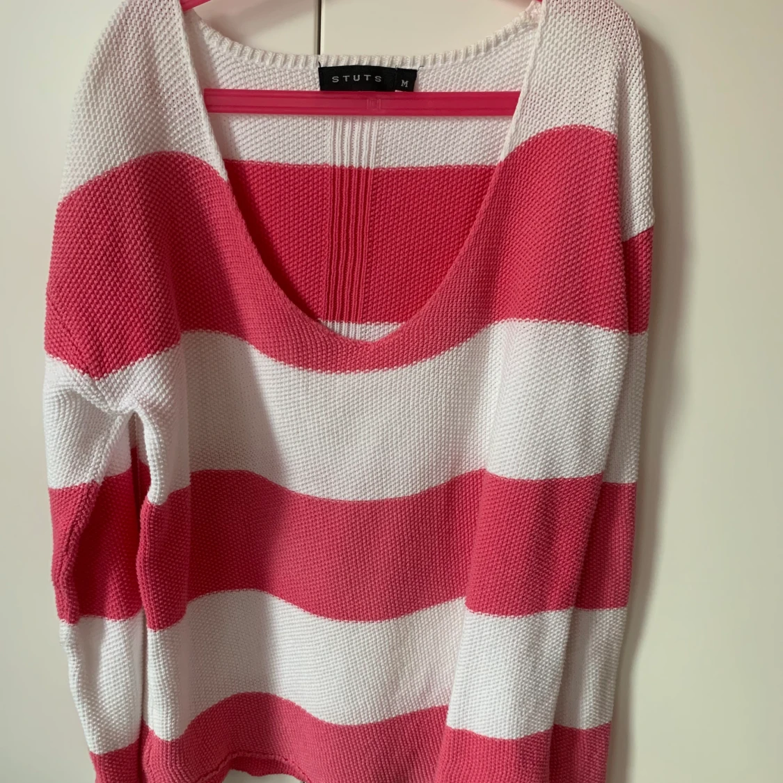 Stuts stickad tröja