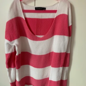 Stuts stickad tröja - Fin stickad tröja perfekt till sommaren 