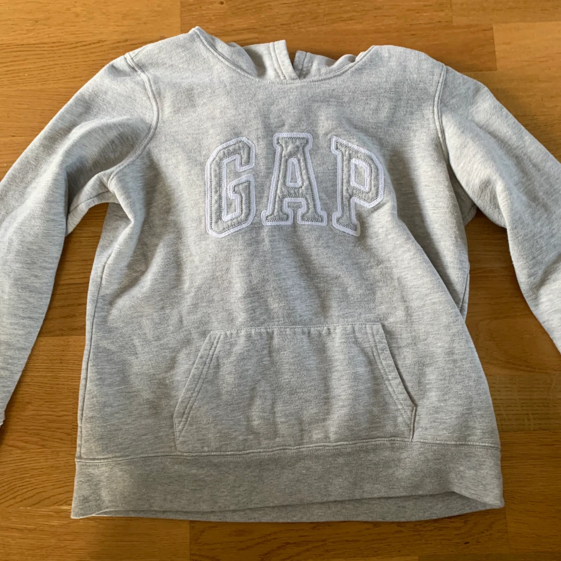 Gap hoodie, storlek M. - 90