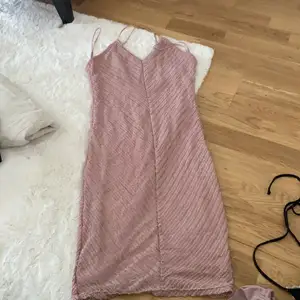 Rosa klänning från bikbok storlek M 