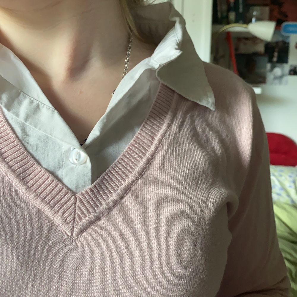 Tröja med insydd skjortkrage och ärmar | Plick Second Hand