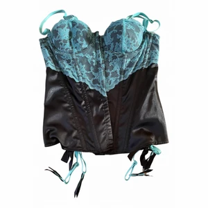 Victoria Secret Vintage Bustier  - Unik silkes korsett i storlek 75 B. Korsetten är vintage och i mycket bra skick. Detta är endast för intressekoll.