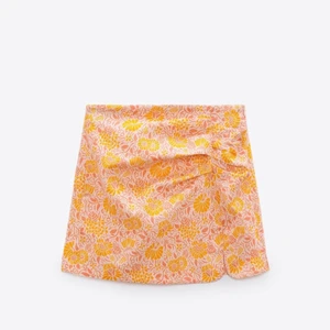 Zara kjol - Sommrig söt kjol från zara! Aldrig använd, endast provad - prislapp finns kvar ❤️ ⭐️