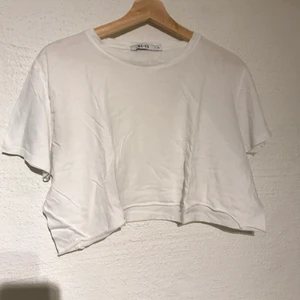 Crop top  - Vit croptop NAKD Stl M