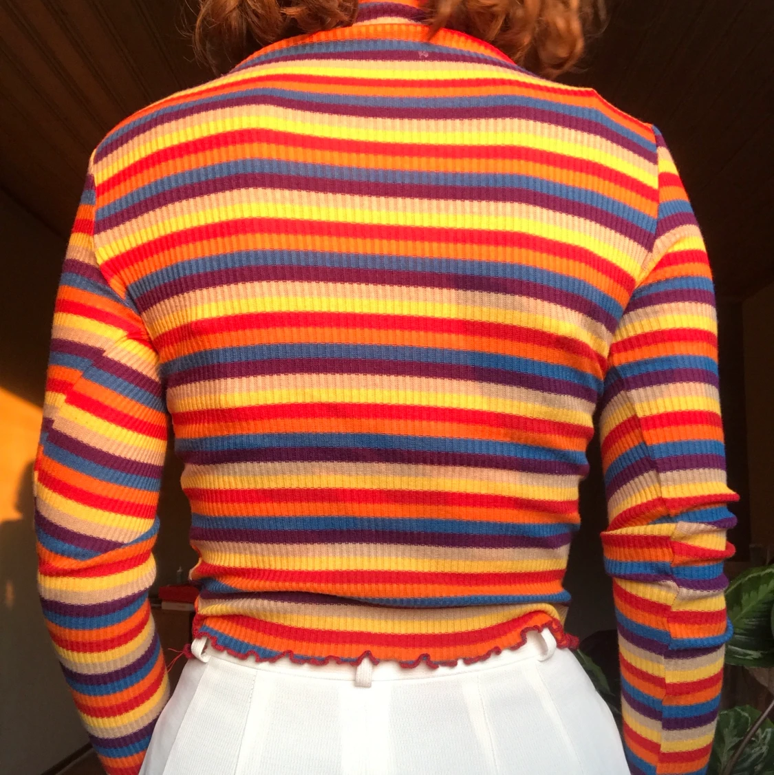 Färgglad croppad tröja med mock neck - 91