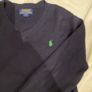 Långärmad tröja  - Tröja i m från Ralph lauren fint skick