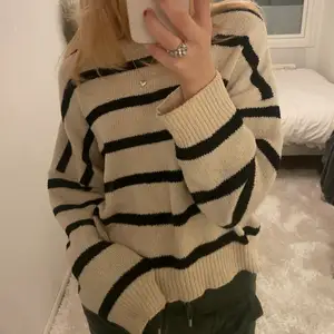 Stickad tröja från pull and bear❤️