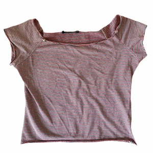 Brandy melville top  - Skön, randig Brandy melville top köpt i USA🌟 Säljs inte längre☺️