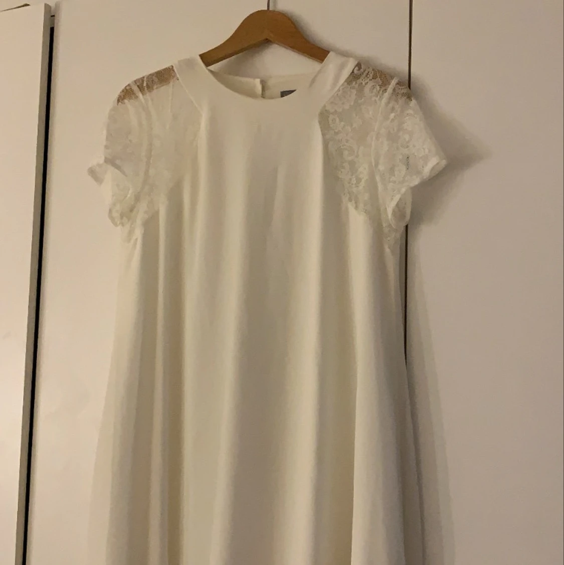 Klänning med spets, strl:L