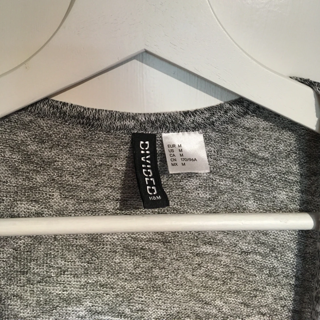 Grå stickad kofta  - 90