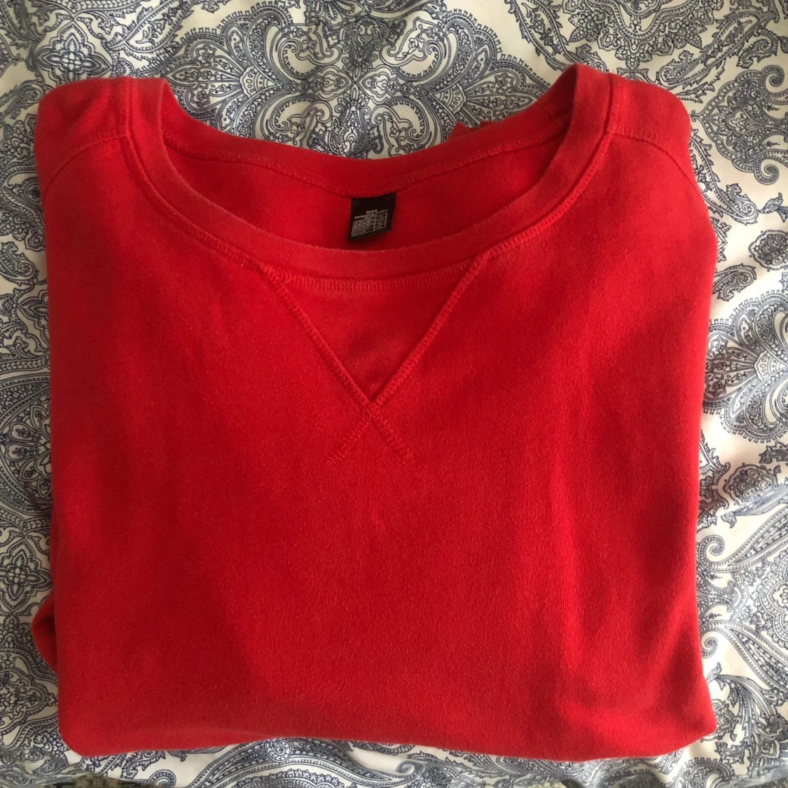 Röd sweatshirt  - 30